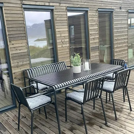 Holiday home Med Jacuzzi, Summer&winter Retreat Lyngvaeret