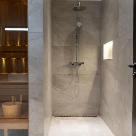 Med Jacuzzi, Summer&winter Retreat Holiday home *