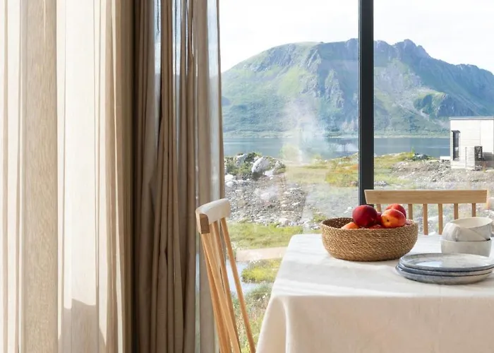 Semesterbostad Lyngvaer Panorama - Jacuzzi & Sauna - No 37 *