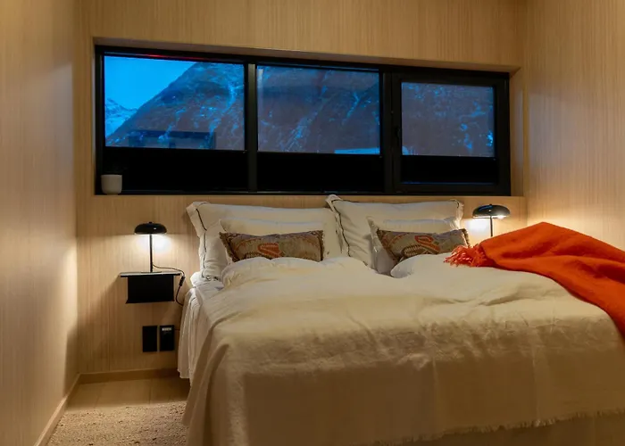 Lyngvaer Panorama - Jacuzzi & Sauna - No 37 Semesterbostad